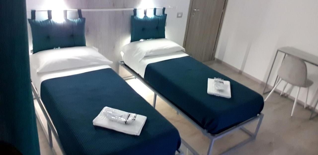 Dame Crotone Bed & Breakfast Екстериор снимка