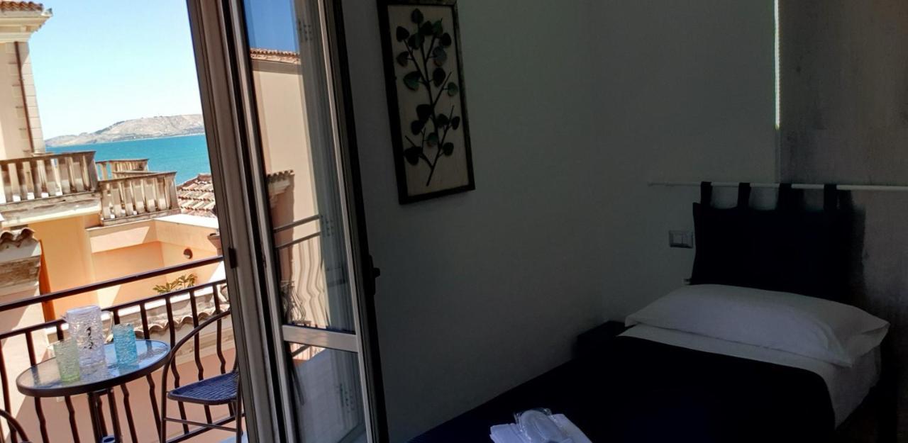 Dame Crotone Bed & Breakfast Екстериор снимка